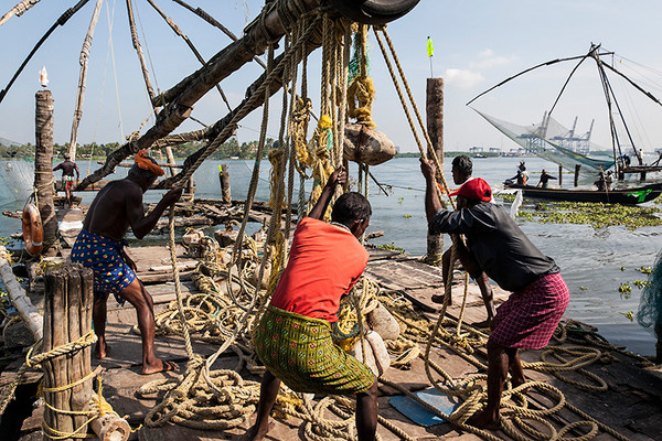 Indien Reise (Südindien)  Fischer in Fort Cochin