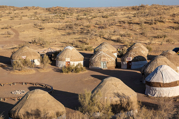 Usbekistan Reise  Im Jurtencamp in der Kysylkum Wüste