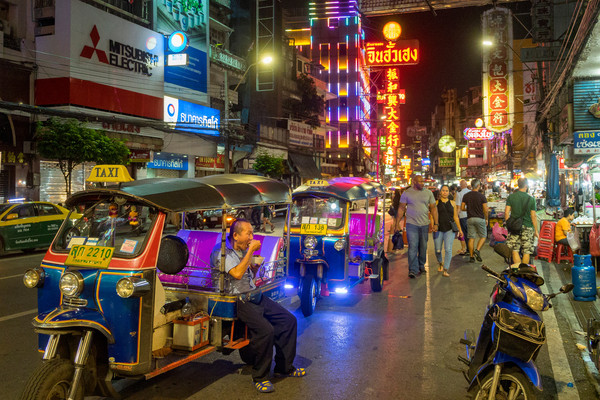 Nachtbummel durch Bangkok, Tuk Tuk